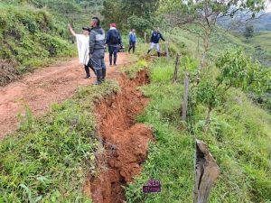 2000 familias se encuentran en alerta máxima en el municipio de Caloto - departamento del Cauca – caloto - Pedregal - el Vergel - el Palo - el Carmelo – Huasano - la Cuchilla -el Placer - Venadillo