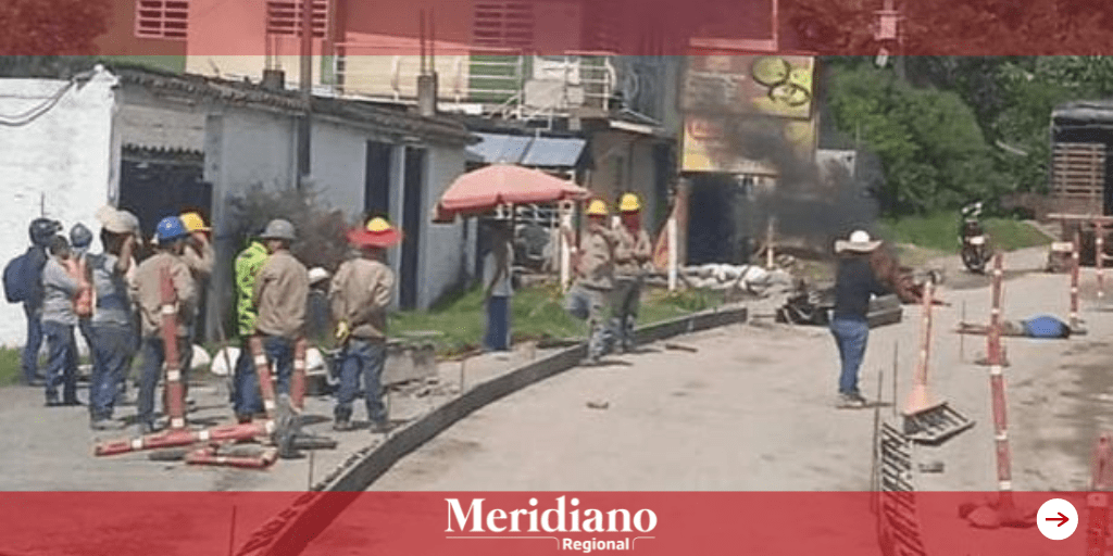 actos-de-justicia-por-mano-propia-via-Popayan-Coconuco-moto-de-delincuente-incinerada-moto-de-delincuente-quemada-meridiano-noticias-meridiano-regional
