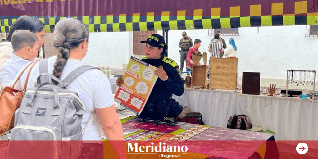 Patrulla-de-Genero-de-la-Policia-Nacional-participo-en-la-feria-de-mujeres-constructoras-de-paz-´Patrulla-de-Genero´-meridiano-regional
