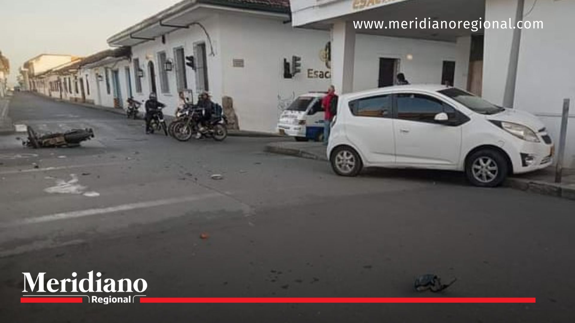Provocó un accidente, dejó abandonado el carro y se dio a la fuga