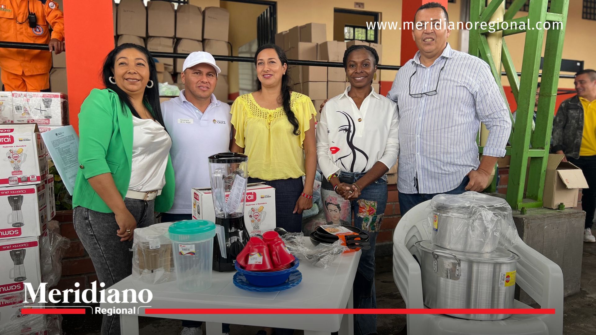 Damnificadas por la avalancha en Rosas reciben apoyo de la Gobernación para retomar sus emprendimientos