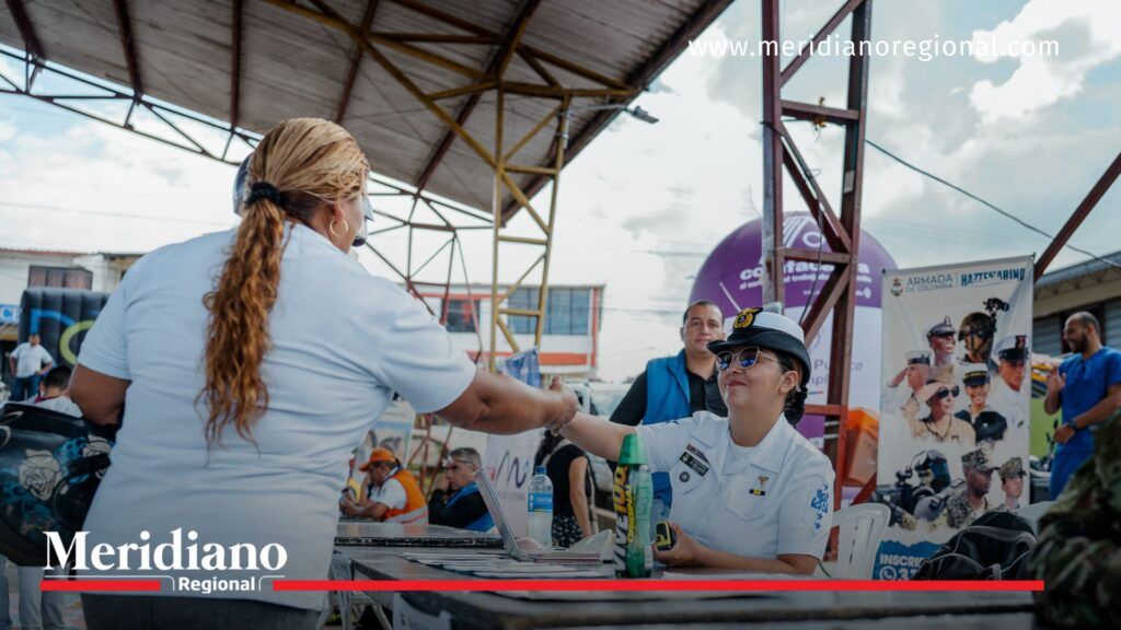 Más de 200 personas se beneficiaron de la jornada de servicios en Bello Horizonte - La Alcaldía de Popayán - secretaria de gobierno de Popayán - polideportivo del barrio Bello Horizonte - Darío Pérez, coordinador del programa de Convivencia - alcalde Juan Carlos Muñoz - norte de Popayán - Armada Nacional - Meridiano Regional Más de 200 personas se beneficiaron de la jornada de servicios en Bello Horizonte - La Alcaldía de Popayán - secretaria de gobierno de Popayán - polideportivo del barrio Bello Horizonte - Darío Pérez, coordinador del programa de Convivencia - alcalde Juan Carlos Muñoz - norte de Popayán - Armada Nacional