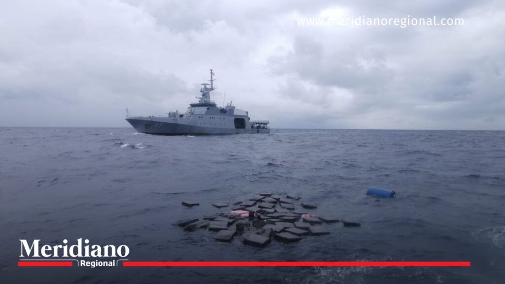 Armada de Colombia- interceptación- cargamento- alijo- cocaína- droga- operativo- Valle del Cauca- toneladas- denuncia- Pacífico Colombiano-