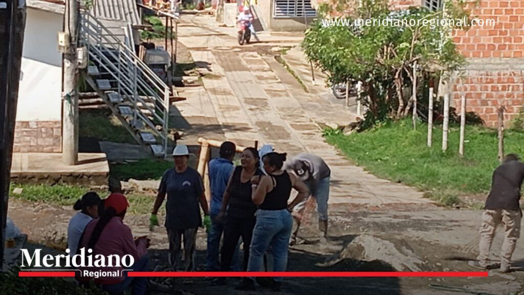 Habitantes- mejoramiento- vía- pública- barrio- unión- Las Veraneras- Piendamó- Cauca- Colombia- abandono- aportes- recuperación-