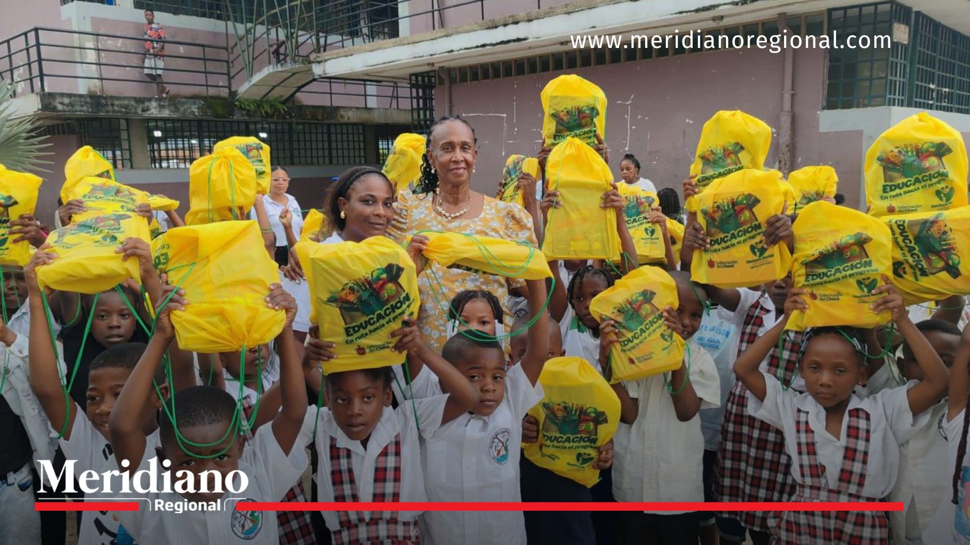 Gobernación del Chocó entregó 380 kits escolares Entrega- kits escolares- niños- niñas- desarrollo- educación- progreso- útiles- beneficiados- Quibdó- Chocó- Colombia- Gobernación del Chocó-    