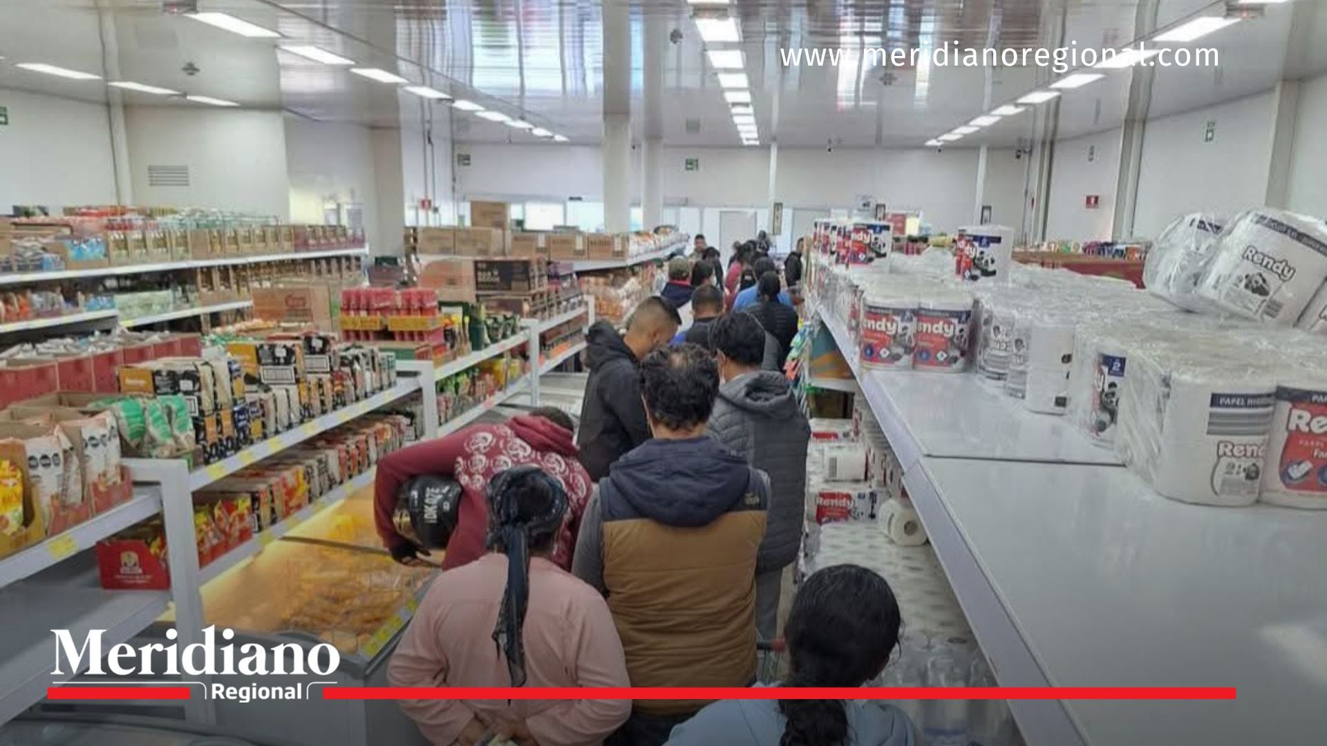 Falta de agua y caos en supermercados de Popayán Caos- emergencia- volcán puracé- cenizas- agua potable- víveres- escasez- prevención- fenómeno natural- municipio- Popayán- Cauca- Colombia-