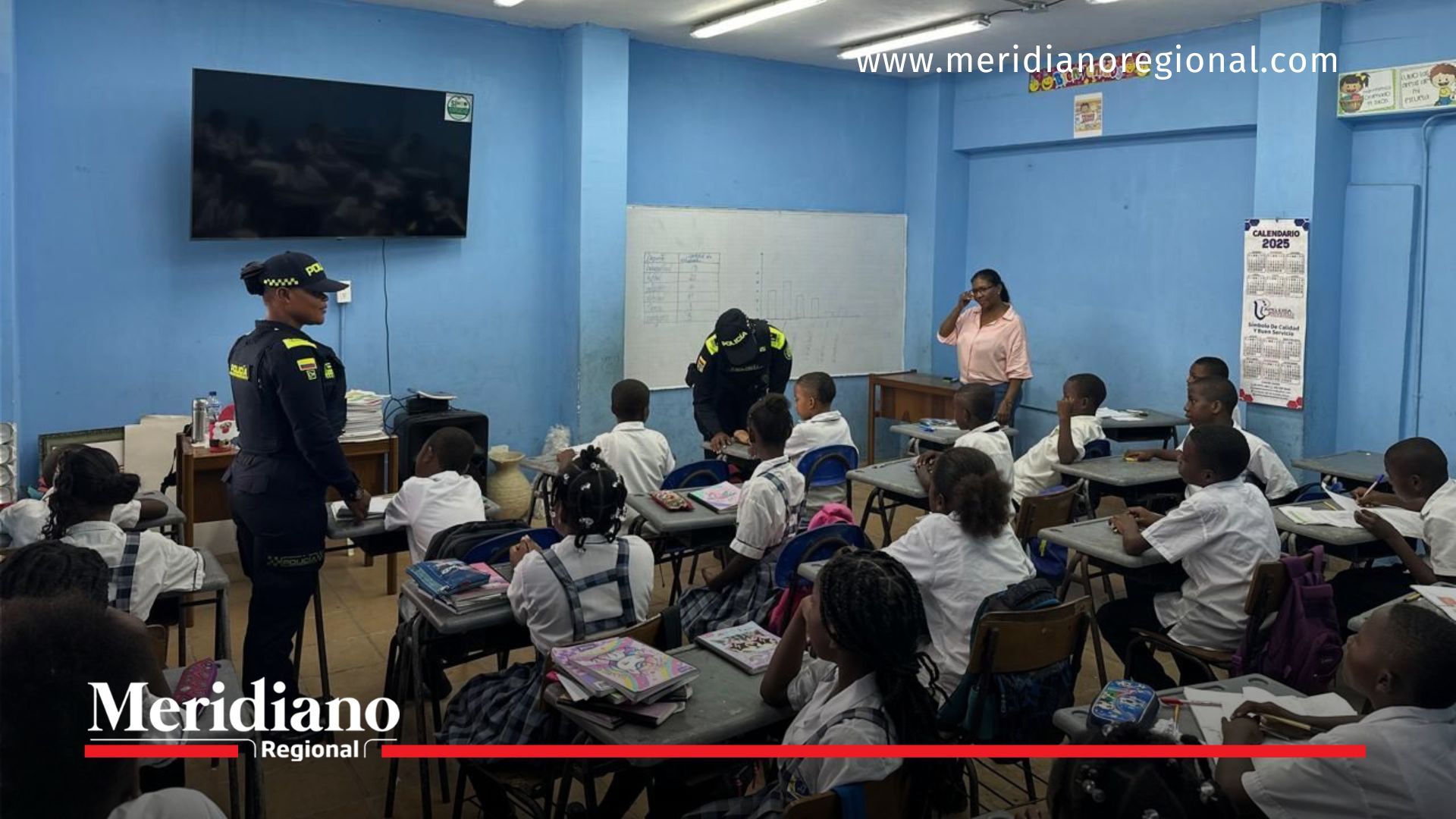Niños de Quibdó reciben útiles escolares niños-quibdó-reciben-utiles-escolares-estación-policía-quibdó-bufete-castro-agualimpias-apoyo-educación-comunidad-compromiso-institucional-chocó-
