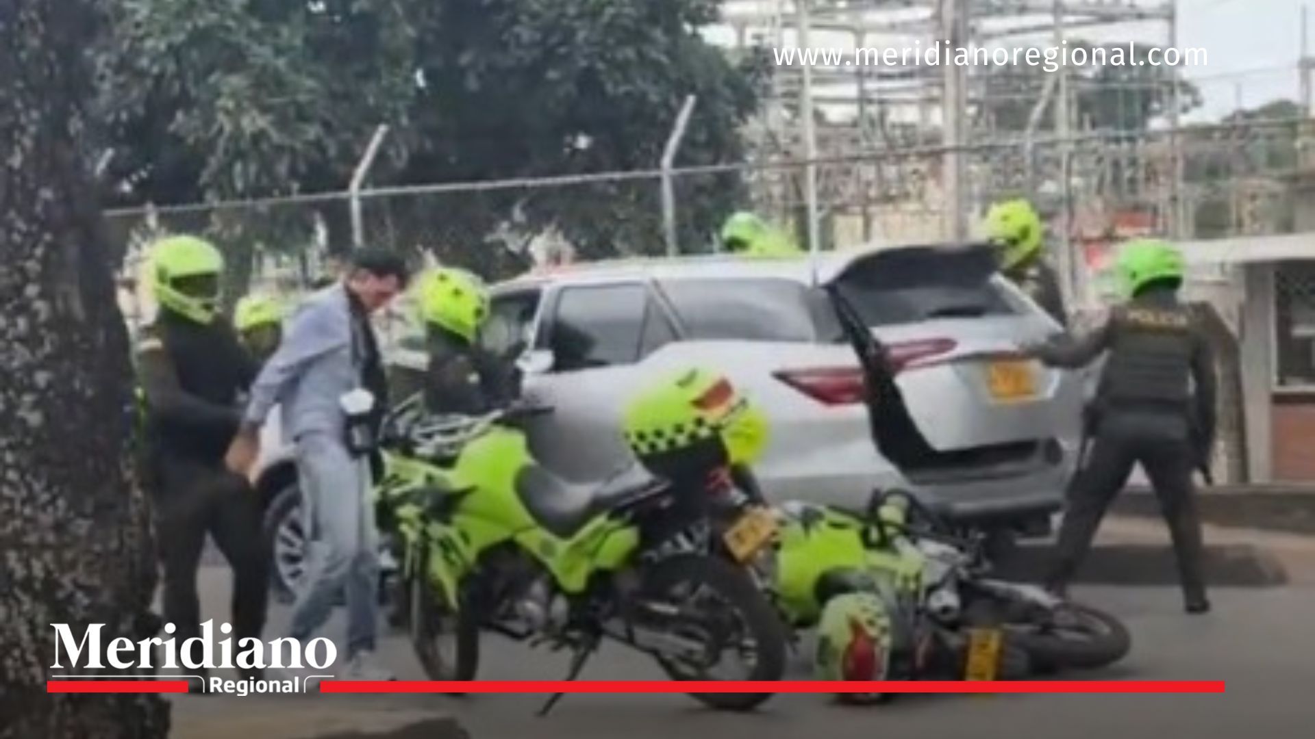 Intercambio de disparos en persecución de ladrones en Cali Robo- persecución- intercambio de disparos- Policía- delincuentes- capturas- heridos- inseguridad- operativo- Cali- Valle del Cauca- Colombia-