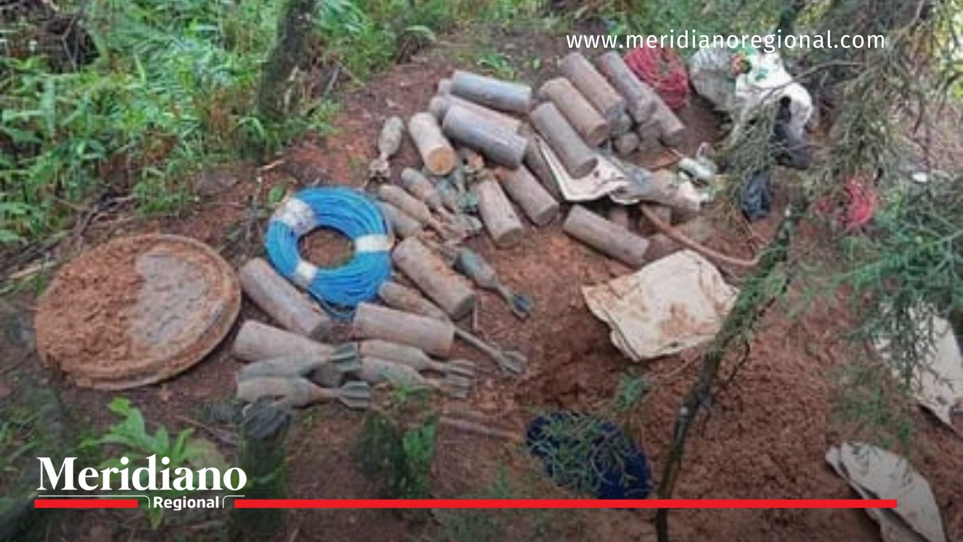 Hallan gran arsenal de explosivos en Jamundí Ejército Nacional - depósito ilegal explosivos - Jamundí Valle del Cauca - incautación explosivos - corregimiento San Antonio - Plan de Campaña Ayacucho - CTI Fiscalía - Batallón Pichincha - destrucción controlada - crimen organizado - extintas FARC - seguridad suroccidente - grupos armados ilegales - protección población civil-