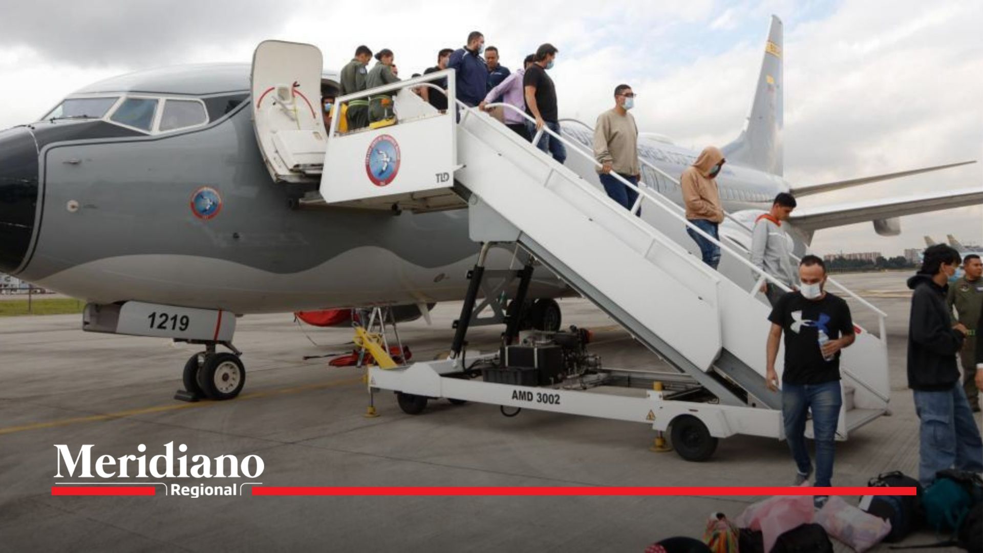 repatriación-colombianos-deportados-Estados-Unidos-Gustavo-Petro-Fuerza-Aeroespacial-Colombiana-vuelos-BOG-migrantes-costos-atención-médica-protocolo-Cancillería-Mauricio-Claver-Carone