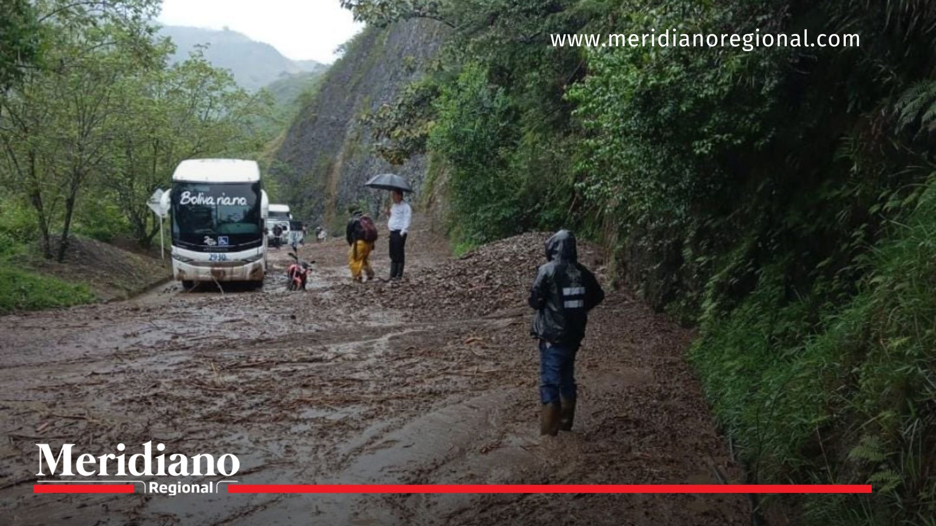 Deslizamiento de -Deslizamiento de tierra bloquea la vía Panamericana en Nariño deslizamiento-tierra-vía-panamericana-nariño-cierre-total-lluvias-derrumbe-tránsito-alternativas-emergencia-Deslizamiento de -