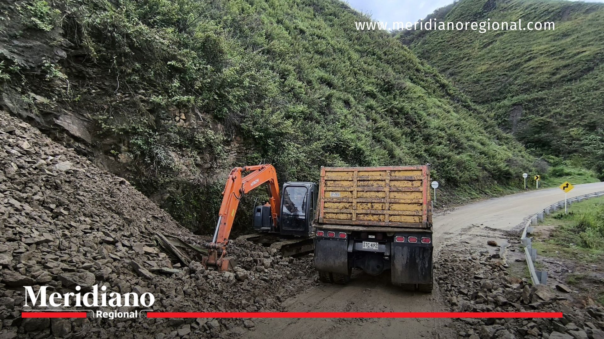 Invías -Invías trabaja para reabrir vías bloqueadas en Nariño invias-emergencia-vial-nariño-cierre-de-vias-deslizamientos-caida-de-rocas-transporte-maquinaria-remocion-de-escombros-mantenimiento-vial-seguridad-en-carreteras-Invías -