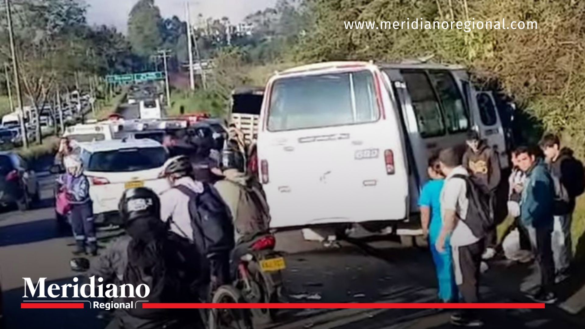 Accidente de tránsito en la Piedra Norte generó fuerte trancón accidente-tránsito-popayán-piedra-norte-buseta-choque-múltiple-trancón-heridos-movilidad-transporte-público-