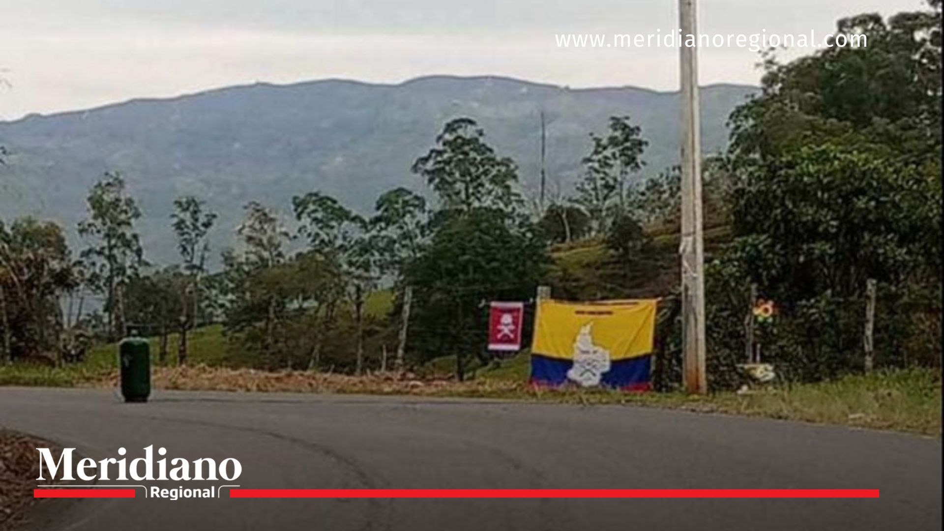 Cilindro -Cilindro hallado en vía de Jamundí alarma a la comunidad cilindro-explosivo - Jamundí - vía-rural - alerta - disidencias-Farc - Ejército - seguridad - explosión - terror - movilidad-bloqueada-Cilindro -