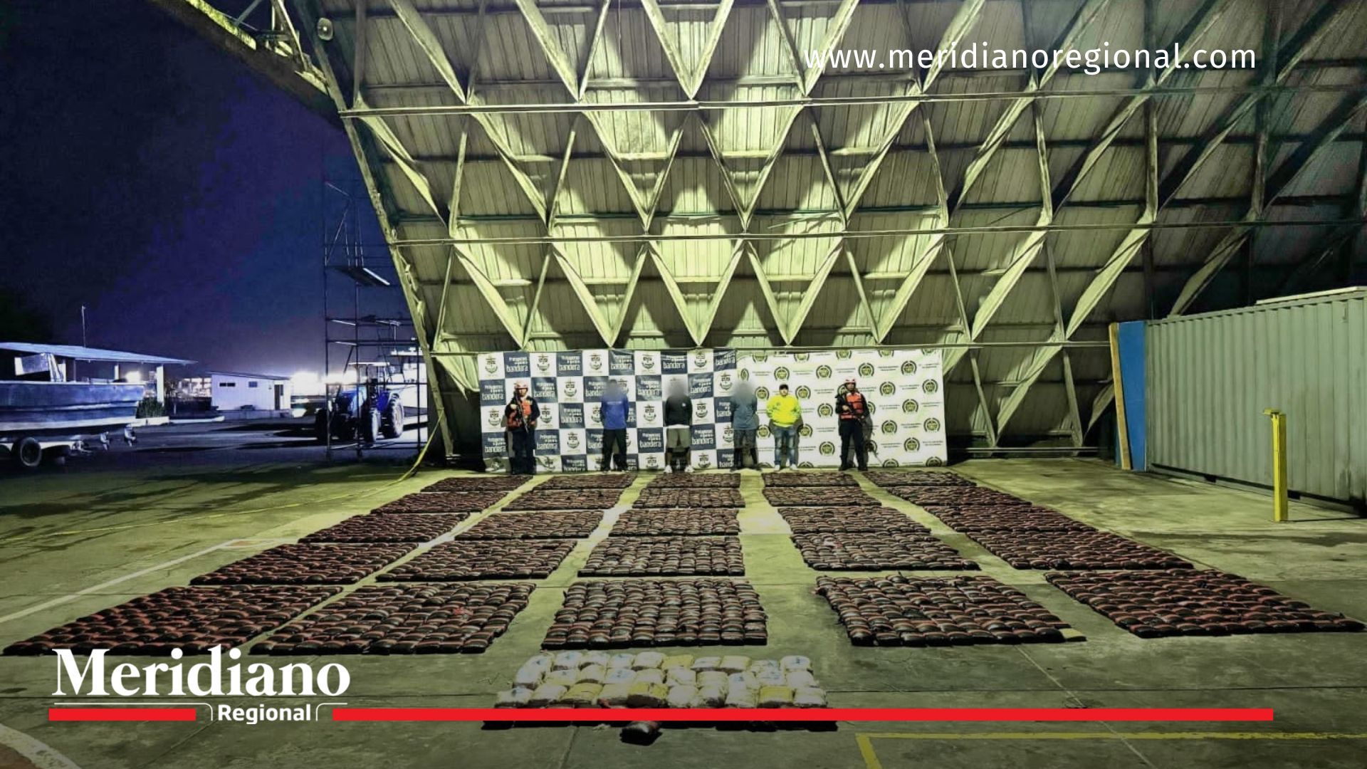 Cannabis -Cannabis fuera del mercado incautan 1.2 toneladas en altamar cannabis-incautado-armada-colombia-narcotráfico-marihuana-7-millones-altamar-pacífico-persecución-droga-contrabando-buenaventura-tumaco-Cannabis -