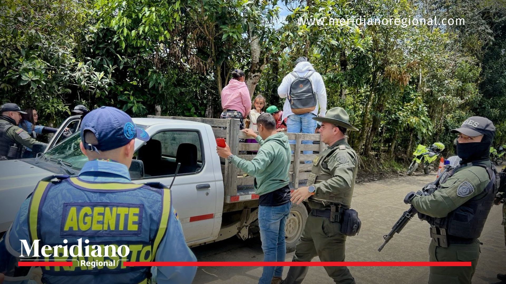 Vereda La -Vereda La Tetilla refuerza su seguridad con patrullajes vereda-la-tetilla-seguridad-rural-patrullajes-controles-policía-ejército-prevención-delito-popayán-operativos-autoprotección-comunidad-Vereda La-