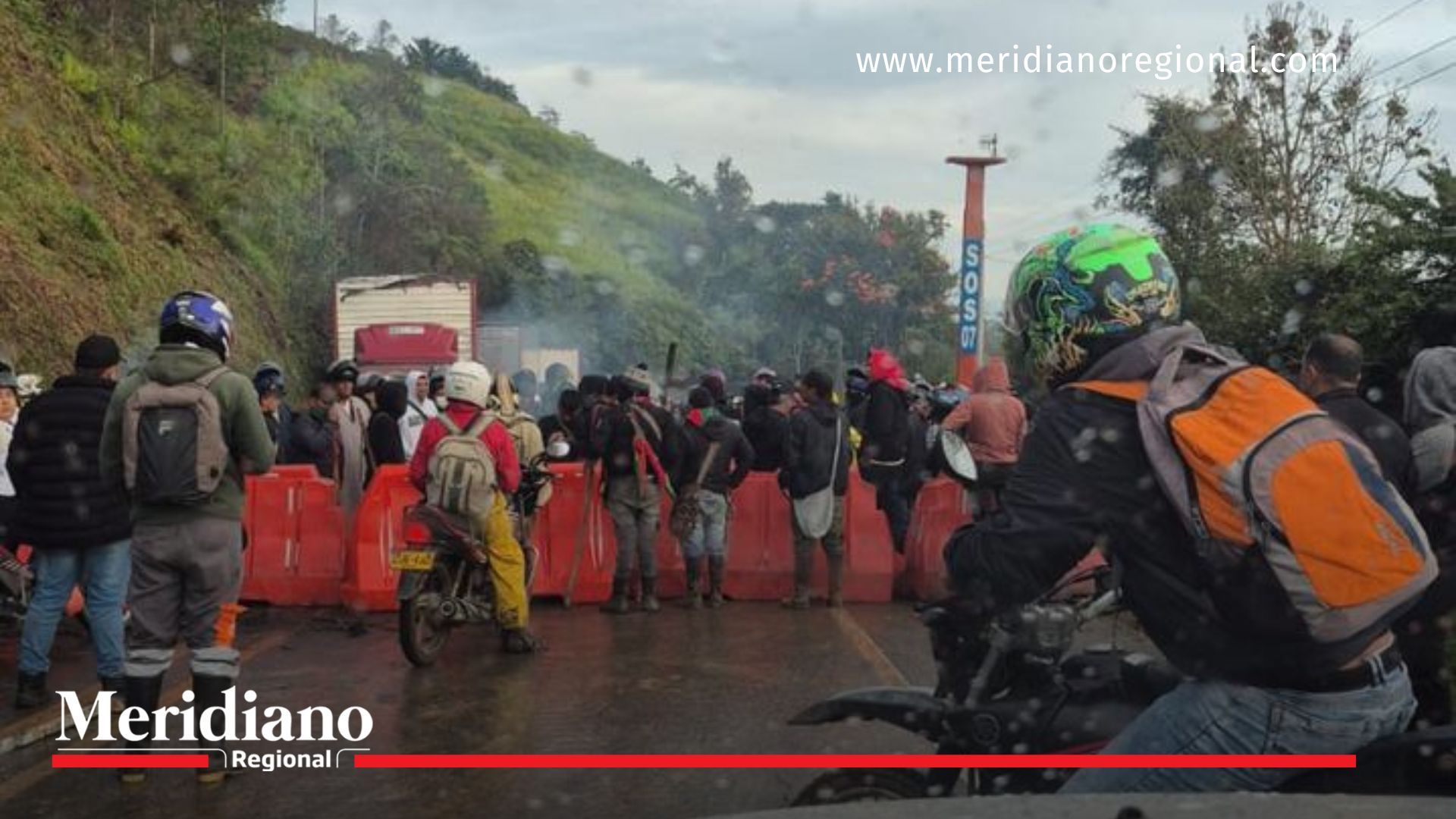 la vía panamericana -La Vía Panamericana sigue bloqueada sin soluciones bloqueo-vía-panamericana-cauca-protesta-indígenas-pasajeros-varados-transporte-suspendido-movilidad-afectada-cric-policía-orden-pérdidas-económicas-la vía panamericana -
