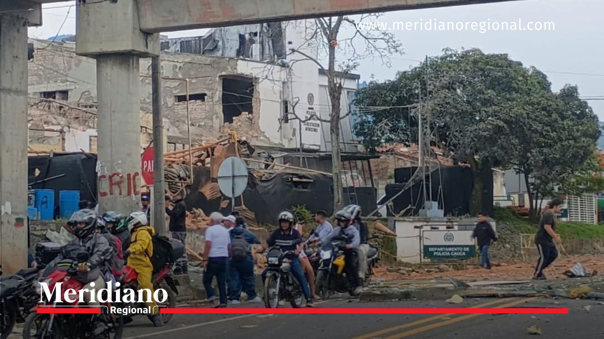 detonaron -Detonaron carro bomba en Mondomo, Cauca atentado-en-mondomo-cauca-carrobomba-explosion-estacion-de-policia-via-panamericana-ataque-disidencias-farc-grupo-dagoberto-ramos-violencia-en-el-cauca-policia-nacional-gobernador-octavio-guzman-seguridad-en-el-cauca-detonaron -