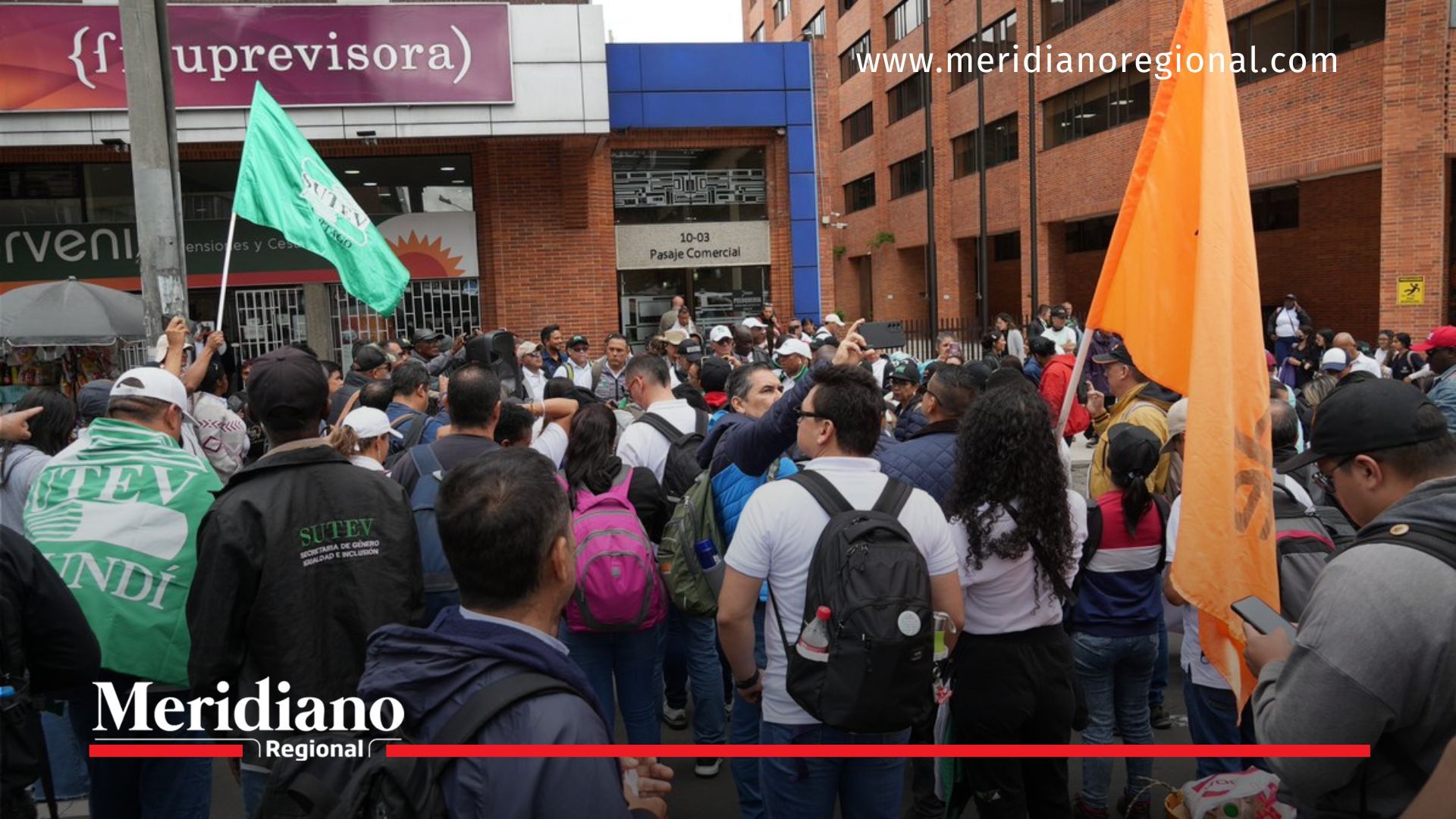 docentes del -Docentes del Valle exigen cumplimiento de acuerdos en Bogotá docentes-valle-cauca, protesta-bogotá, cumplimiento-acuerdo-003-2024, magisterio-salud-educación, paro-docentes, bloqueo-calle-72, fiduprevisora, corrupción-salud-magisterio, acuerdos-gobierno-nacional-docentes del -