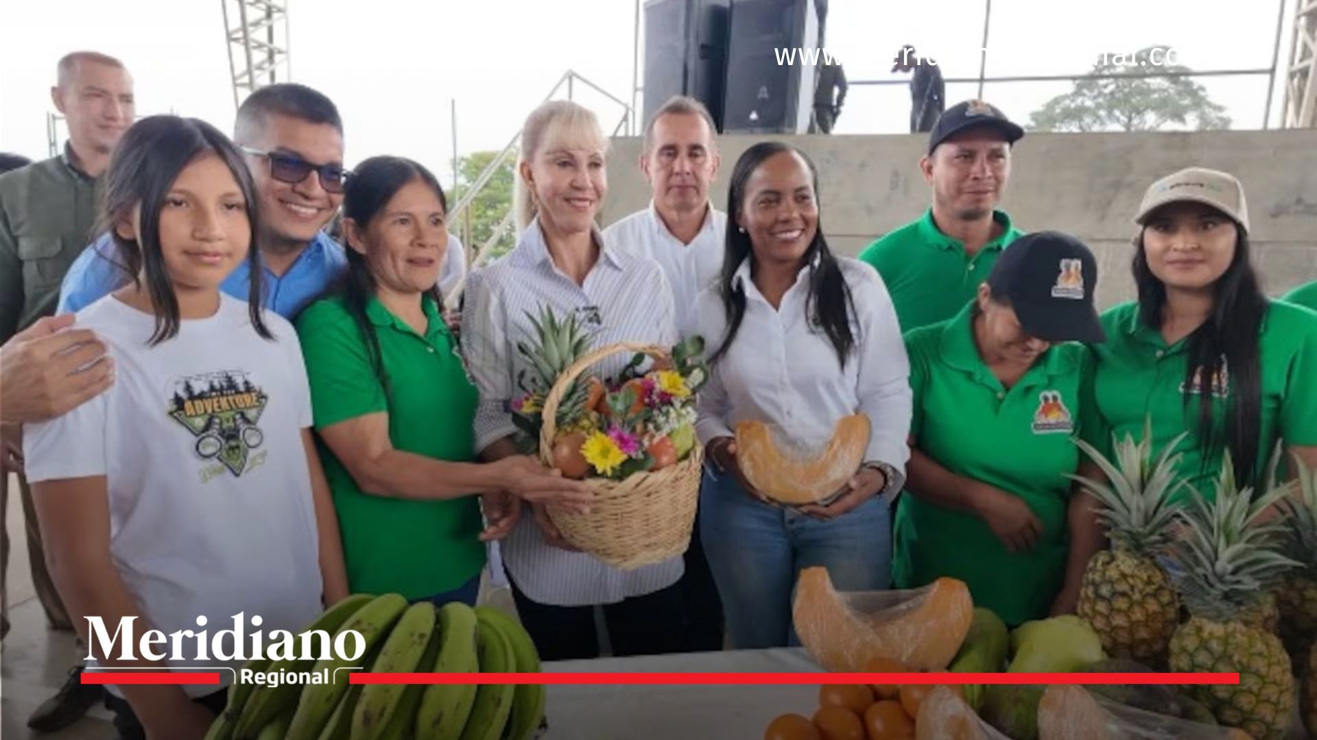 Gobernación inyectó recursos al agro con entrega de insumos gobernación del Valle del Cauca - kits de insumos agrícolas - fortalecimiento del agro - La Cumbre - Vijes - campesinos - programa Valle Agro - desarrollo rural - productividad agrícola - inversión en el campo - apoyo a agricultores-