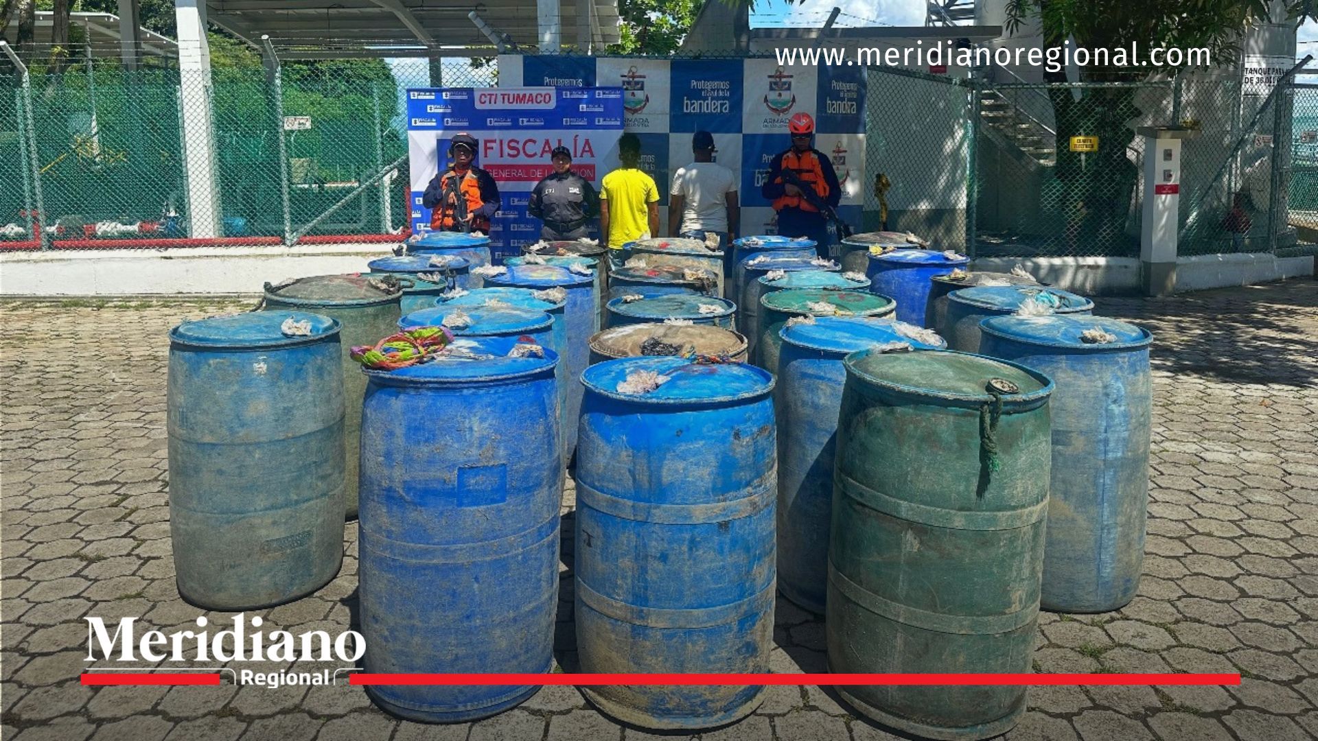 lancha -Lancha con 28 canecas de hidrocarburos, bajo custodia interceptan-lancha-combustible-ilegal-pacífico-nariñense-armada-de-colombia-contrabando-tumaco-captura-hidrocarburos-guardacostas-lancha -