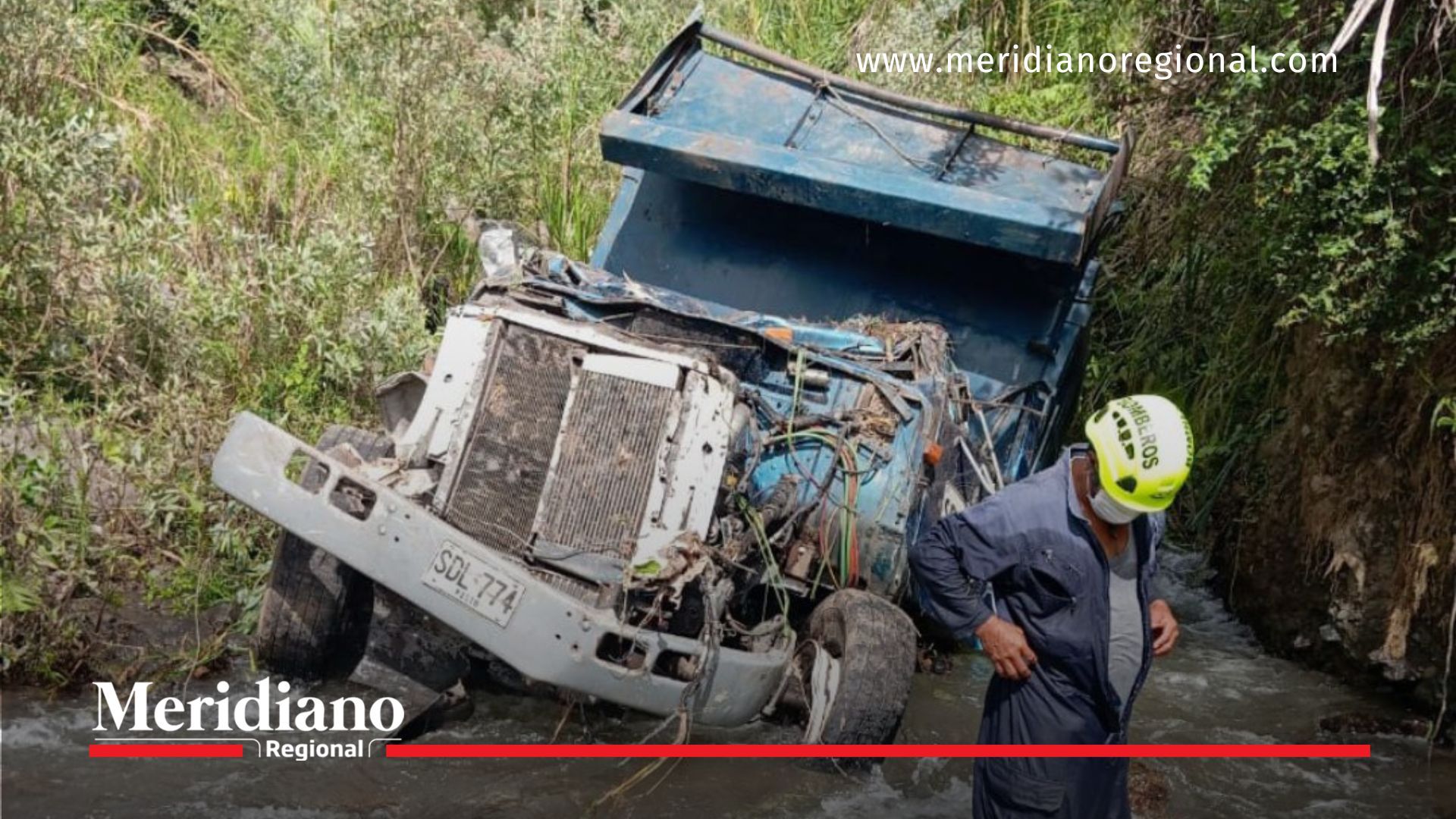 Volqueta cayó a un abismo en Nariño y cobra una vida volqueta-cae-abismo-narino-cobra-una-vida-accidente-mortal-narino-La-Nariz-del-Diablo-via-Ancuya-Guaitarilla-