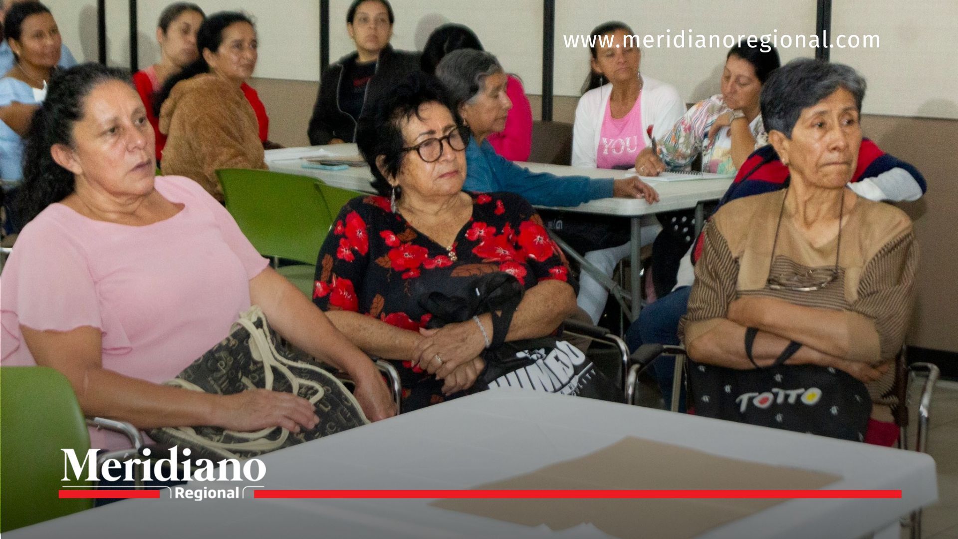 Formación pecuaria transforma vidas rurales en Popayán formacion-pecuaria-popayan mujeres-rurales-popayan capacitacion-agropecuaria curso-gallinas-ponedoras desarrollo-rural-femenino empoderamiento-mujeres-campo sena-popayan secretaria-de-la-mujer-popayan-