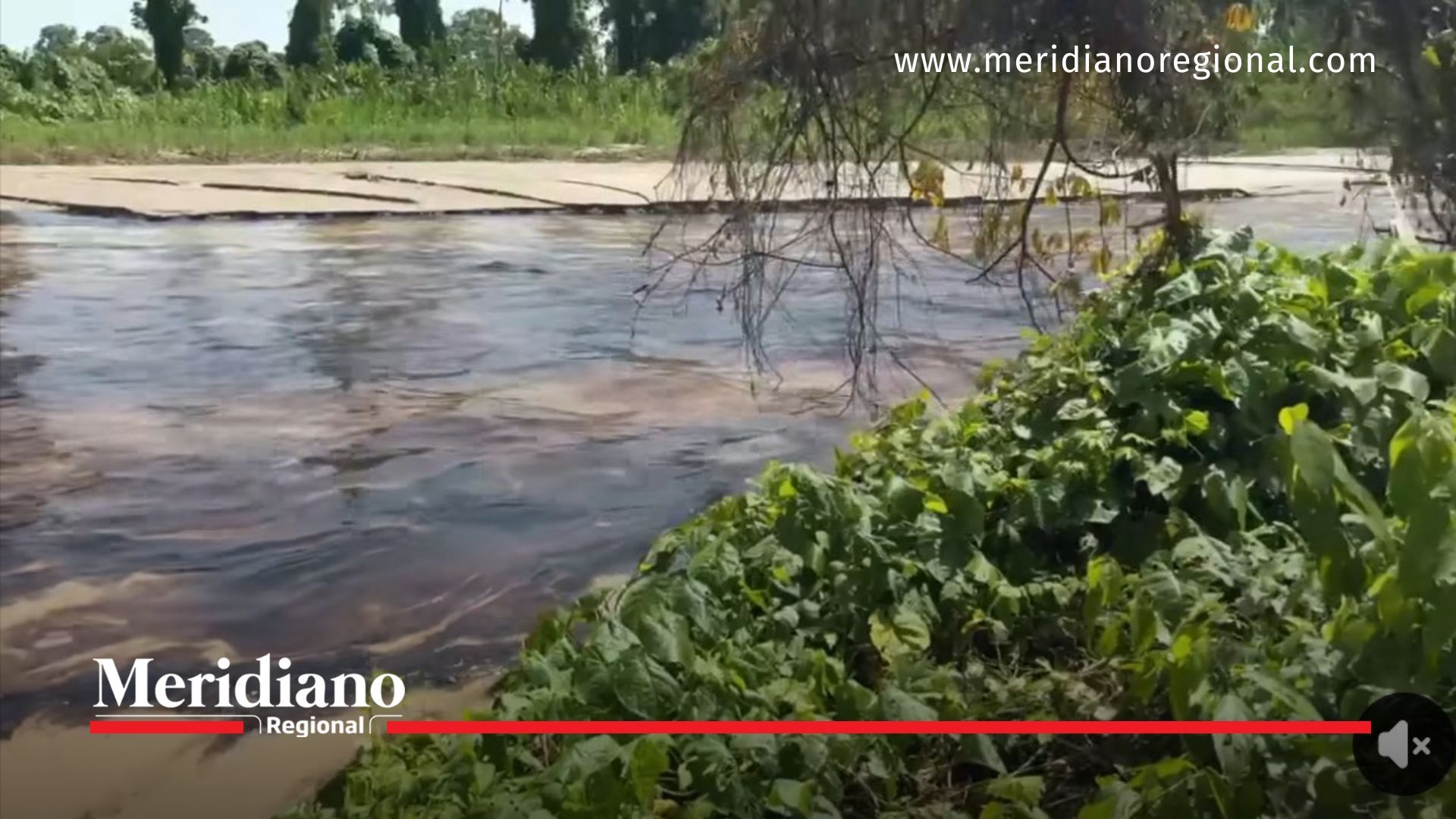 Río Caranal, en emergencia por atentado al oleoducto Bicentenario