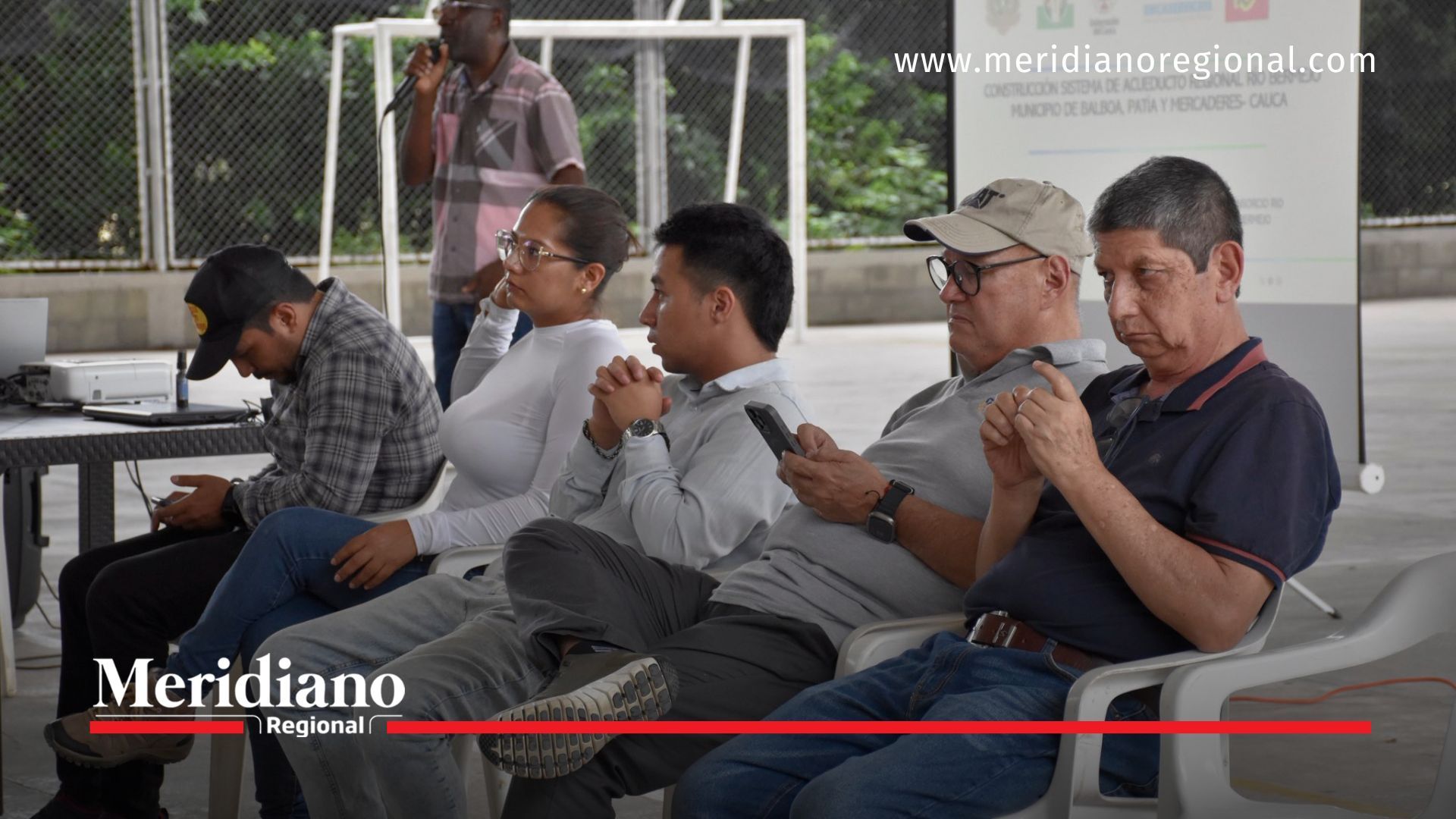 Audiencia pública en El Estrecho, Patía, donde la comunidad conoció los avances del Acueducto Regional Río Bermejo.