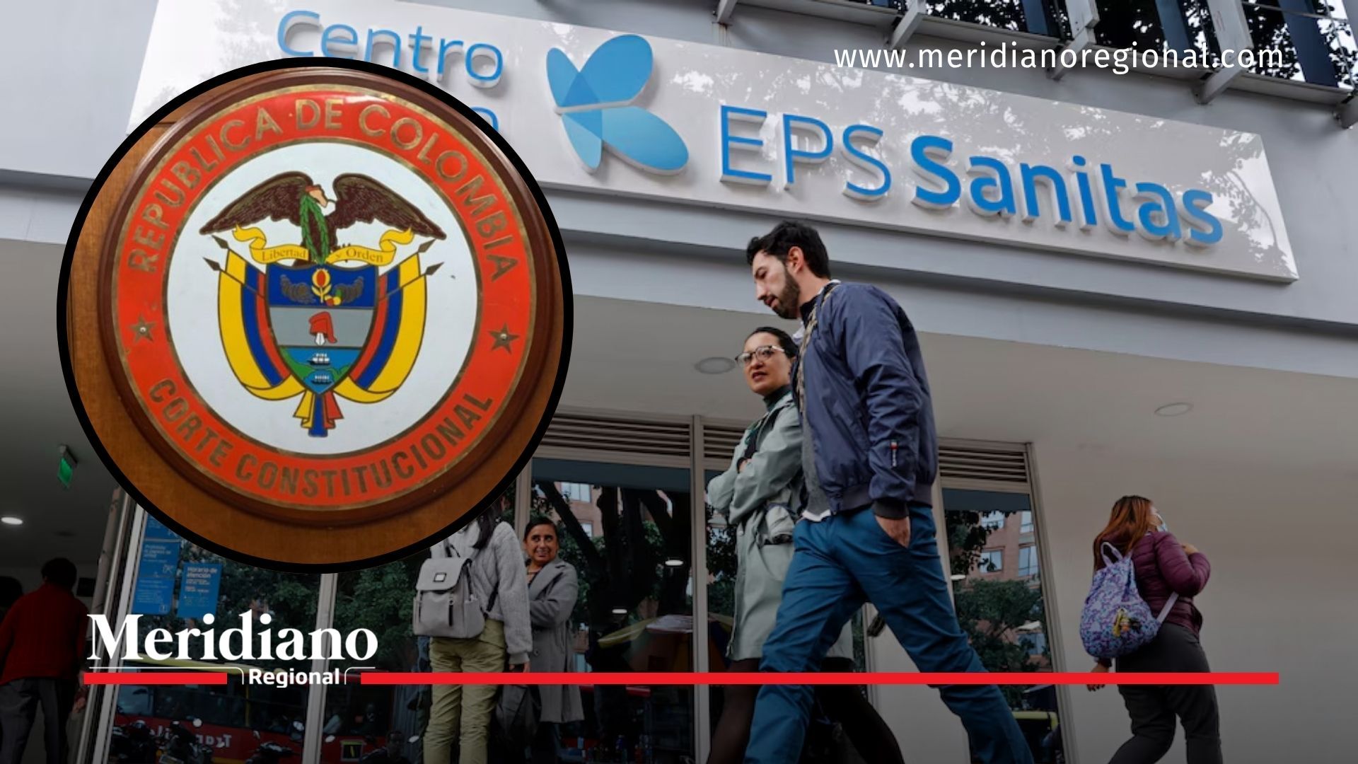 Usuarios transitan frente a una sede de la EPS Sanitas en Bogotá, en medio del debate por la intervención revocada por la Corte Constitucional.