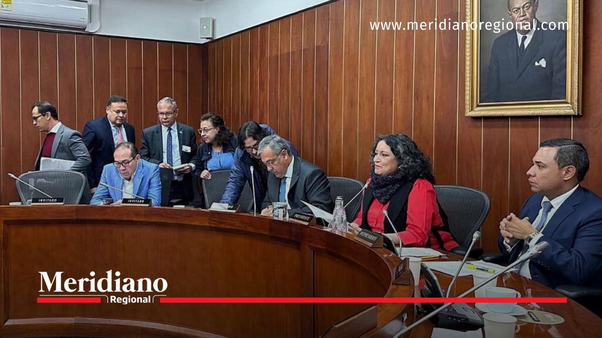Radican ponencia final de la reforma laboral en el Senado. El texto conserva cambios polémicos como jornada nocturna desde las 7 p. m. y recargos dominicales.