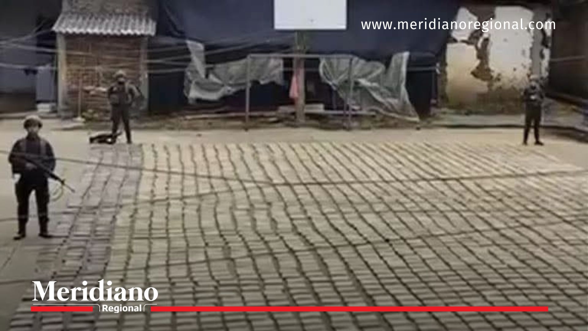 Cargamento de marihuana tipo creepy incautado en Jambaló, Cauca, bajo custodia de las autoridades.