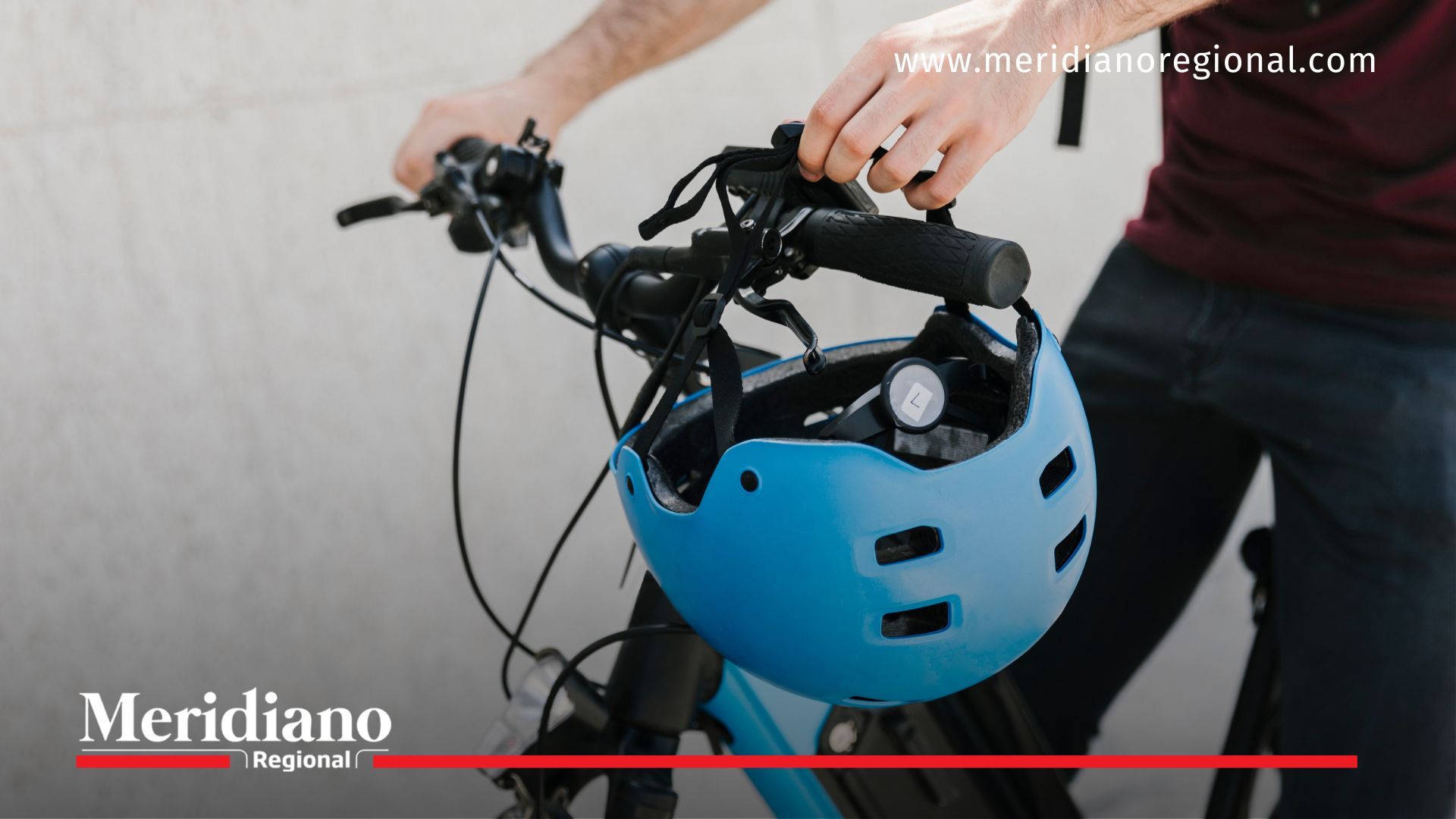 La nueva ley exige casco y medidas de seguridad para circular por ciclorrutas.