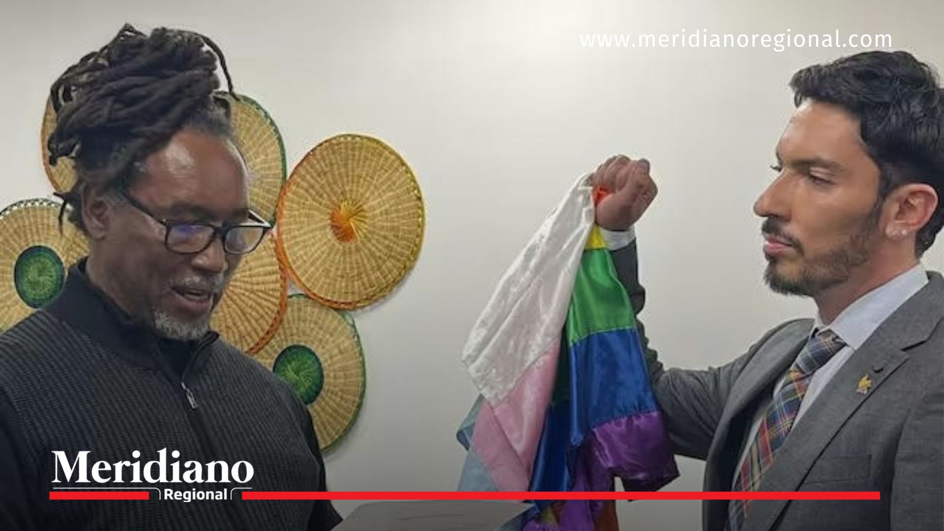 juan carlos florián - carlos rosero - ministerio de igualdad - bandera diversidad