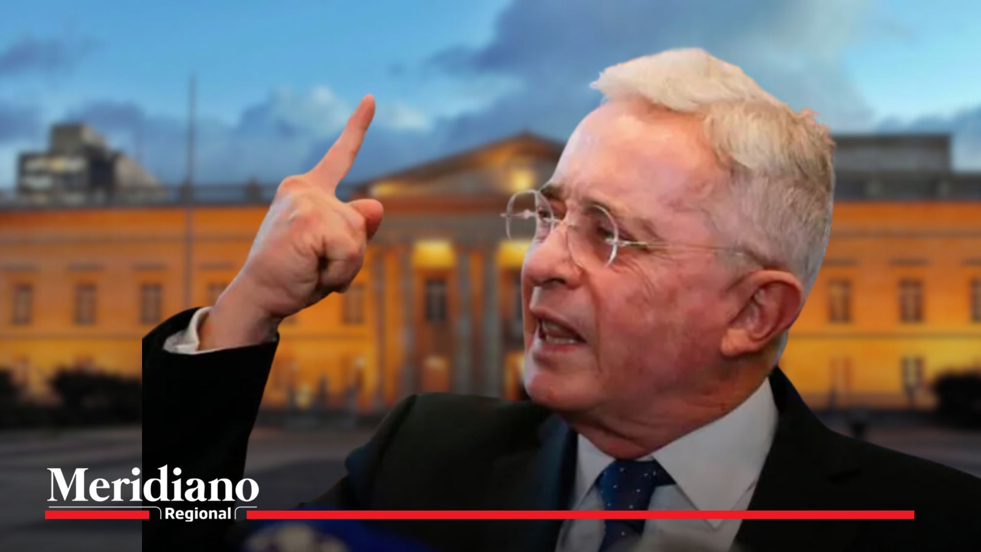 El expresidente Álvaro Uribe lanza mensaje político con la Casa de Nariño de fondo.