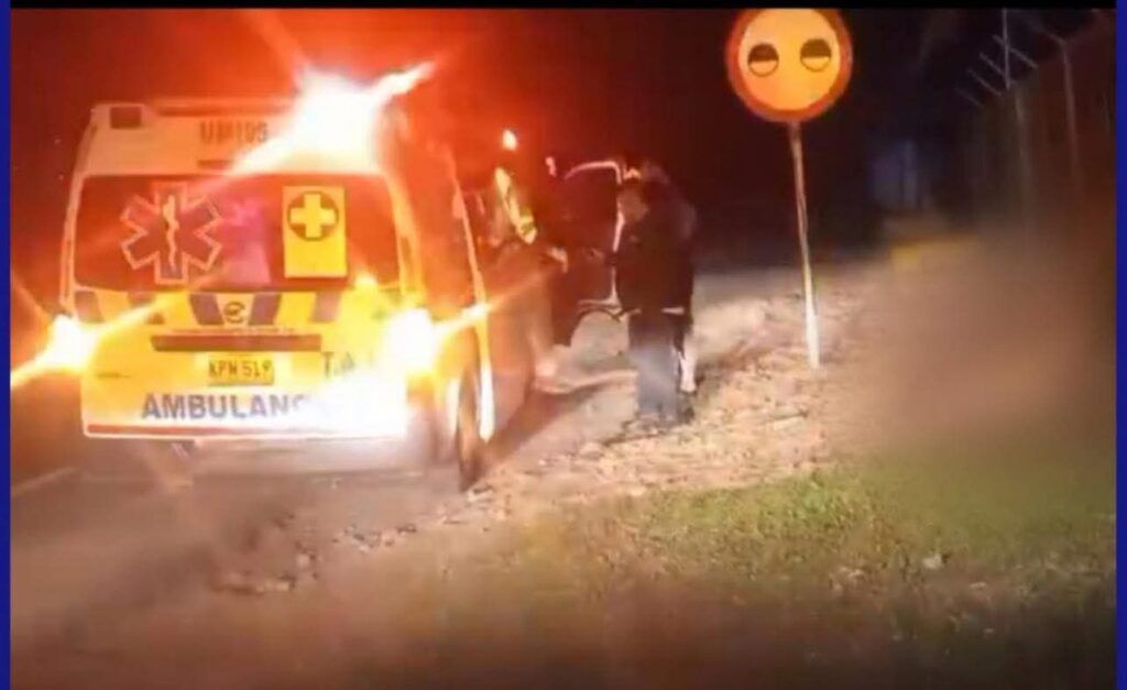 Presuntos ladrones retenidos por la comunidad en El Cofre