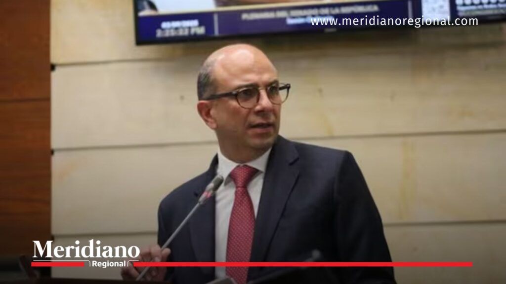 Carlos Camargo, nuevo magistrado de la Corte Constitucional - Meridiano Regional Carlos Camargo, elegido nuevo magistrado de la Corte Constitucional con 62 votos en el Senado, en medio de la fractura política del presidente Gustavo Petro