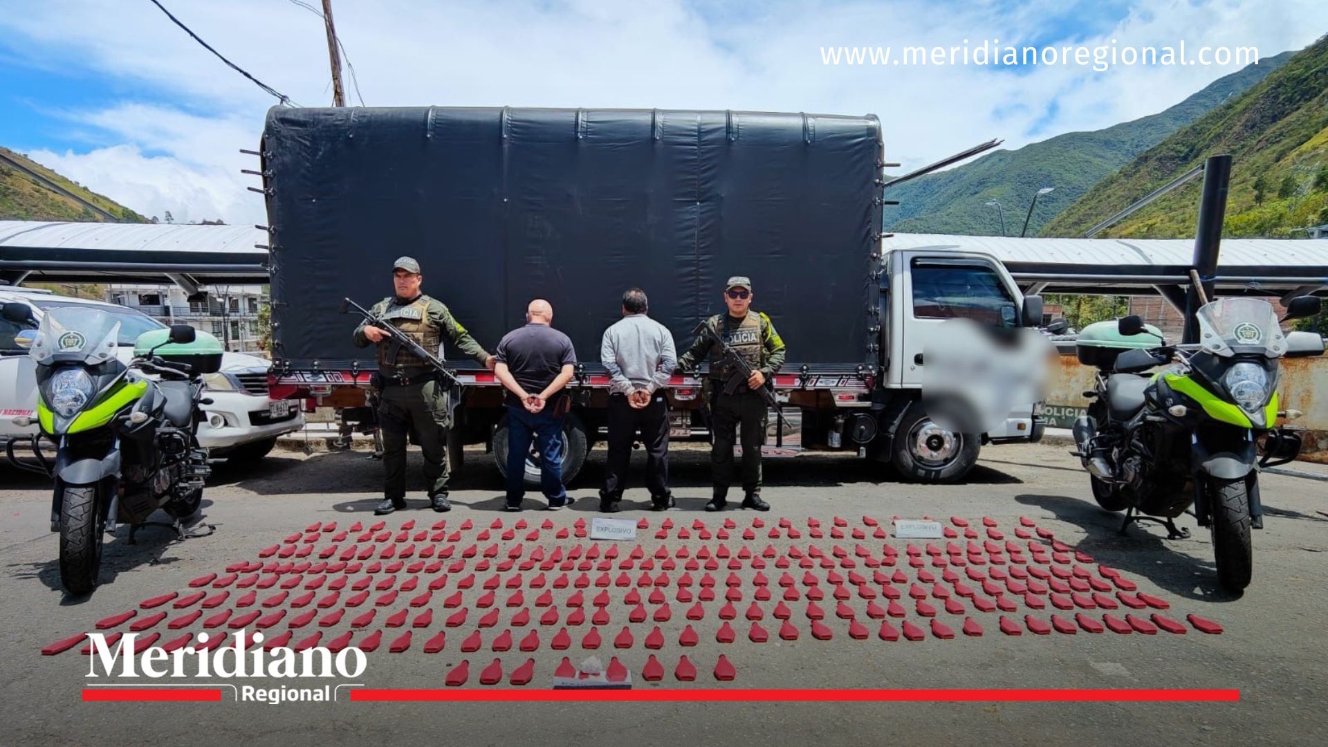 En Mallama fueron capturados dos hombres y decomisados 300 tarros de pólvora negra.