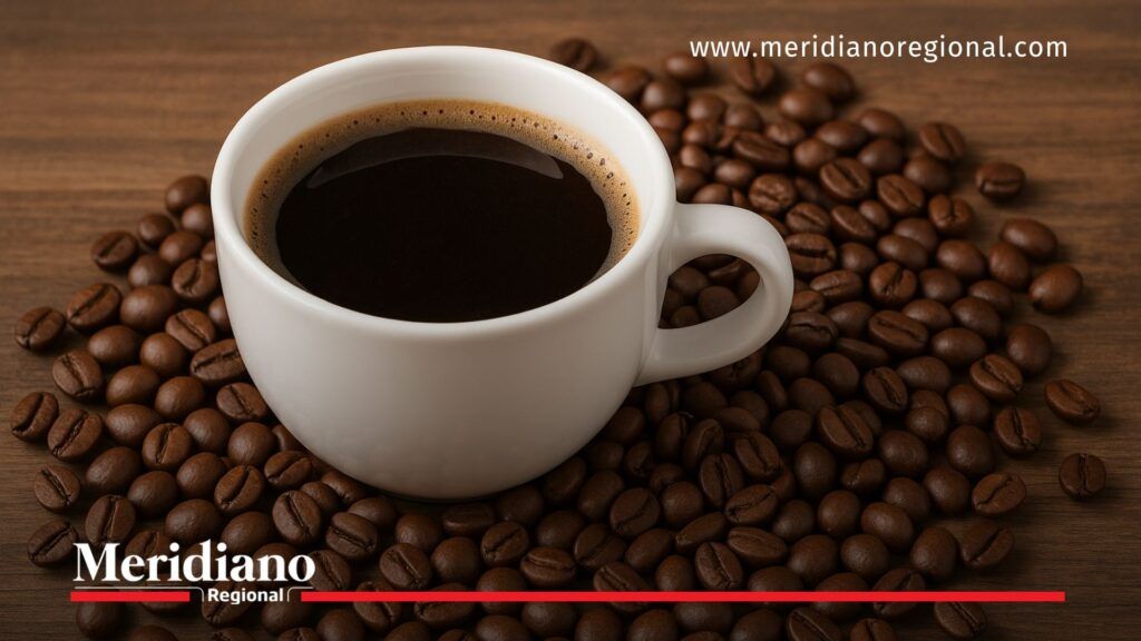 Cátedra Café Nariño: taza y granos de café - Meridiano Regional noticias nariño - cátedra café nariño - identidad cafetera - cultura cafetera - gobernación de nariño - cafés especiales nariño