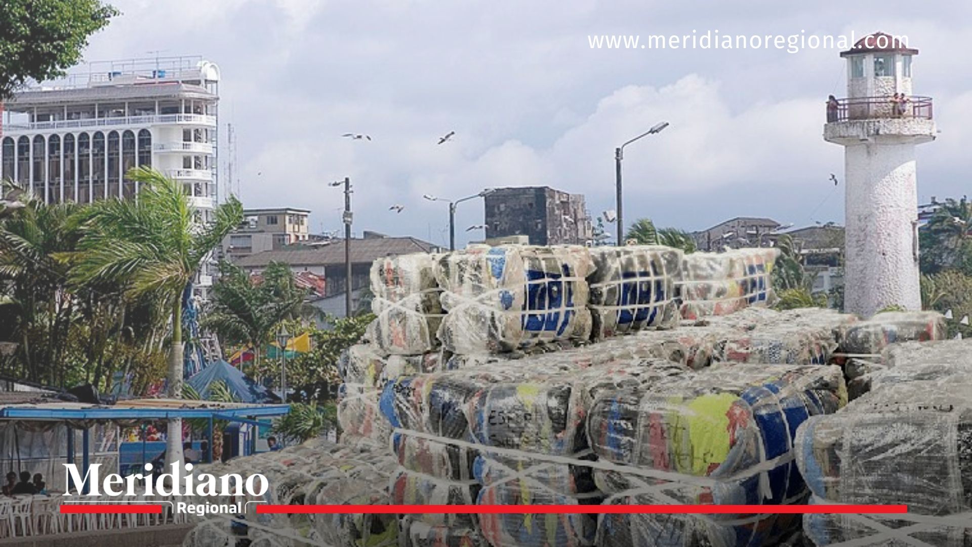 pacas mercancía robada en Buenaventura - Policía Nacional - cargamento recuperado Valle