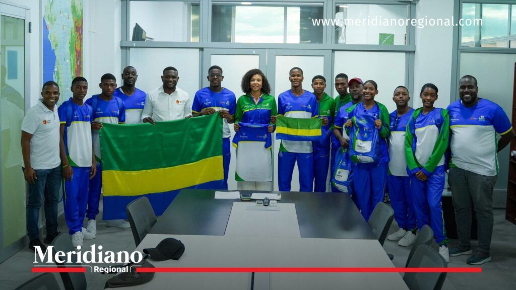 entrega de uniformes Juegos Intercolegiados 2025 - Gobernación del Chocó - Indecheo - delegaciones deportivas Chocó