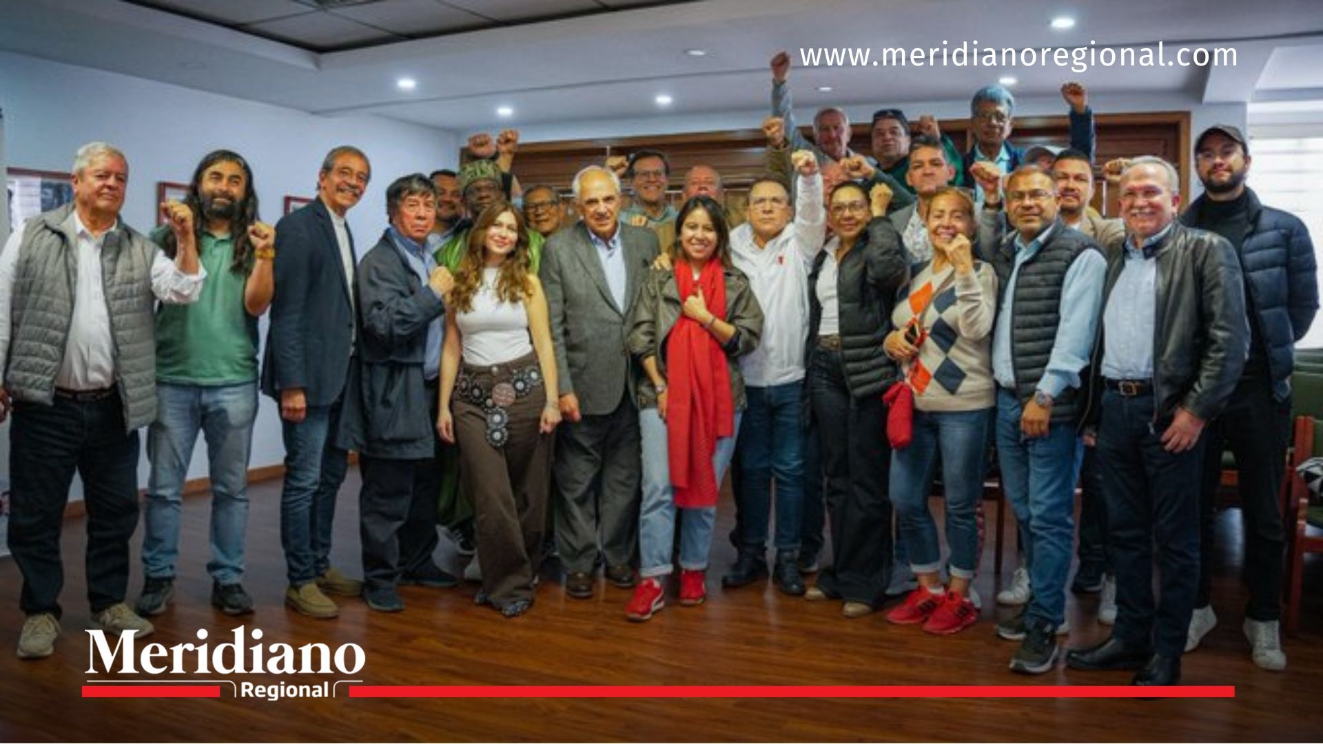 Roy Barreras, Ernesto Samper y dirigentes sociales durante la presentación oficial del Frente Amplio.