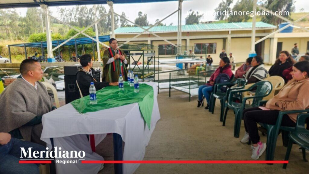 Participantes del proyecto cuy Nariño en reunión comunitaria - Meridiano Regional noticias Nariño - cuy Nariño - crianza de cuyes - regalías Nariño - ingresos rurales - seguridad alimentaria Nariño - familias campesinas Nariño