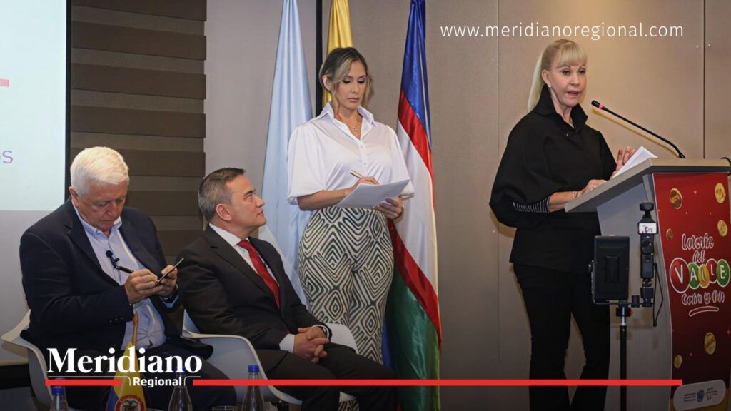 Dilian Francisca Toro lidera la firma del Pacto por la Legalidad - Meridiano Regional Dilian Francisca Toro ofrece un discurso durante la firma del Pacto por la Legalidad en el Valle del Cauca junto a autoridades nacionales y departamentales.
