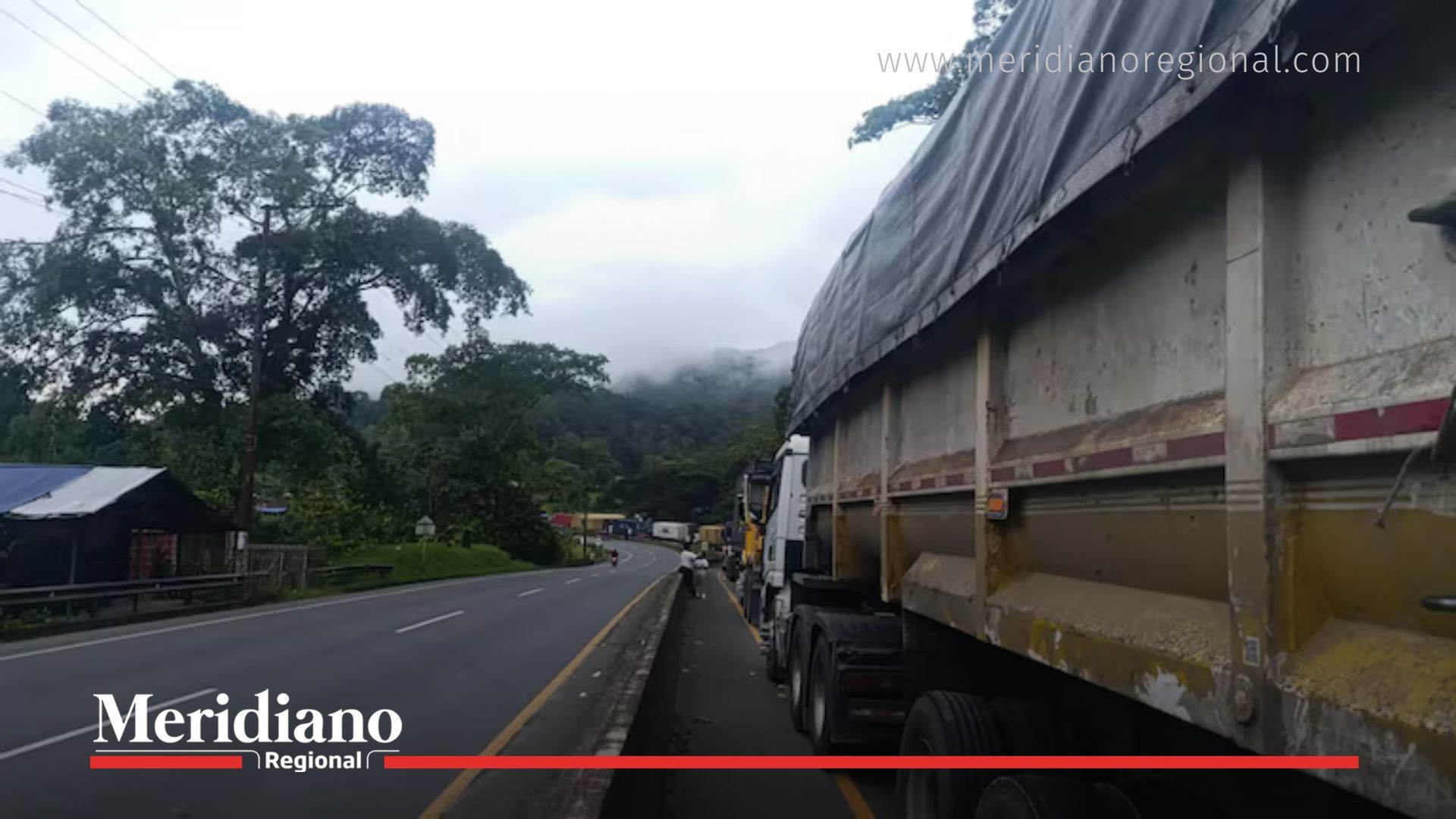 bloqueo-via-buenaventura - vehiculos-pesados-represados - transporte-de-carga - valle-del-cauca - protestas-buenaventura - meridiano-regional