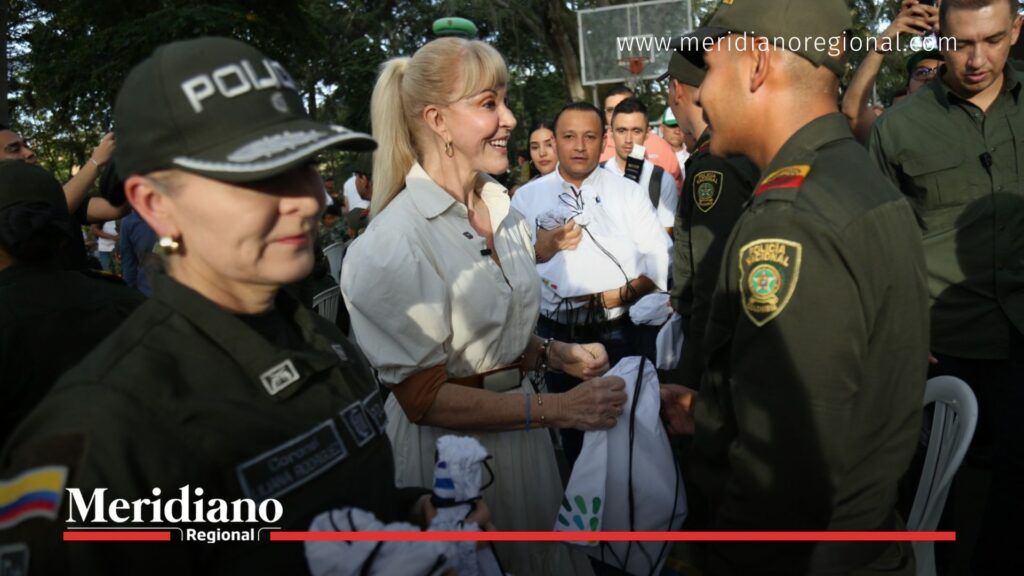 Gobernadora del Valle apoya a jóvenes de la Fuerza Pública - Meridiano Regional gobernadora-valle-dilian-francisca-toro - jovenes-policias-valle - tasa-de-seguridad-valle-del-cauca
