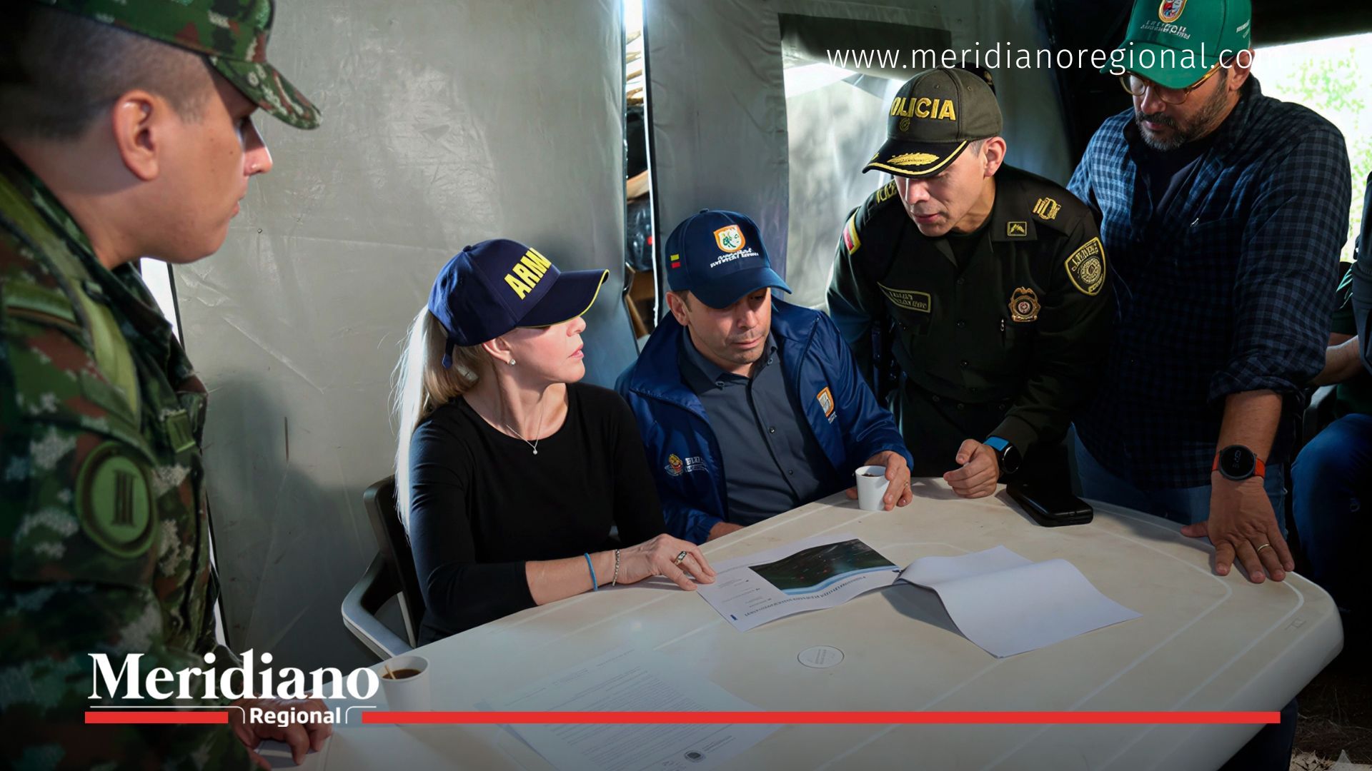La gobernadora del Valle, Dilian Francisca Toro, coordina estrategias con la Fuerza Pública para fortalecer la seguridad regional.