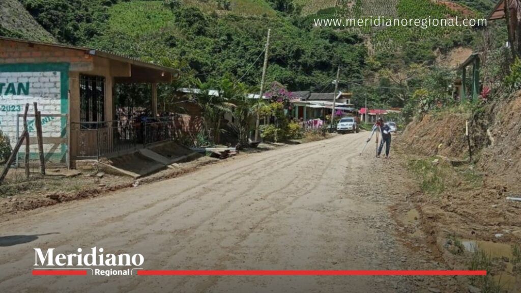 Camino rural en Timba, Suárez, Cauca, lugar donde fueron liberadas las niñas indígenas Nasa tras una misión humanitaria del CRIC y la ACIN.