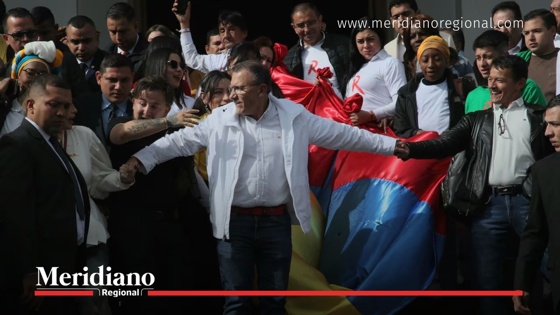 Durante el acto de lanzamiento de La Fuerza, realizado en el cerro de Monserrate, en Bogotá, Roy Barreras pronunció un enérgico discurso en el que marcó distancia del petrosantismo y reafirmó su propósito de construir un proyecto de unidad nacional. Con este movimiento ciudadano, el exsenador busca consolidar su candidatura presidencial 2026 y atraer a nuevos sectores de la política colombiana.