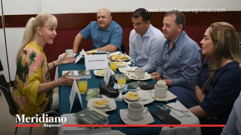 gobernadora-valle - reunion-certificacion-productores-aguacate-hass - alcaldes-valle-del-cauca